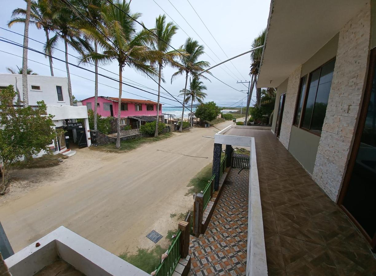 Hostal Janet Starlink Puerto Villamil Exterior foto
